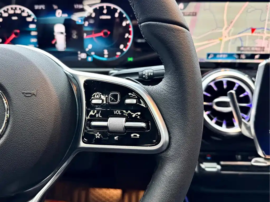 MERCEDES BENZ GLB 2020