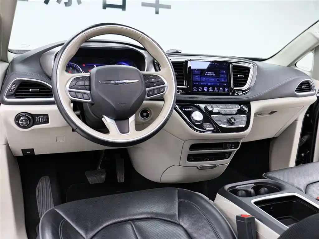 CHRYSLER OTHER 2017