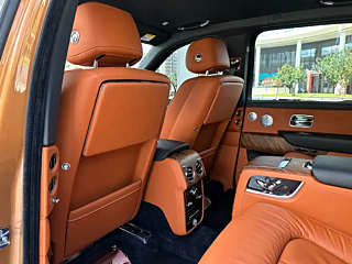 ROLLS ROYCE CULLINAN  2018 YEAR  SEATS EDITION 2018