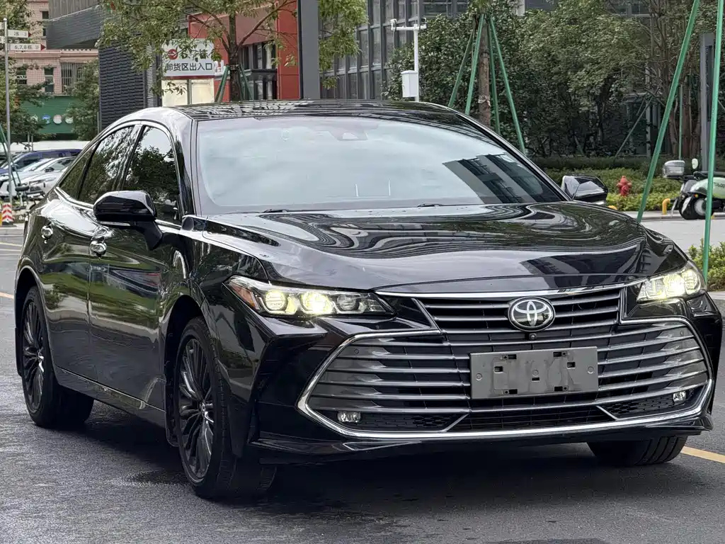 TOYOTA AVALON 2020
