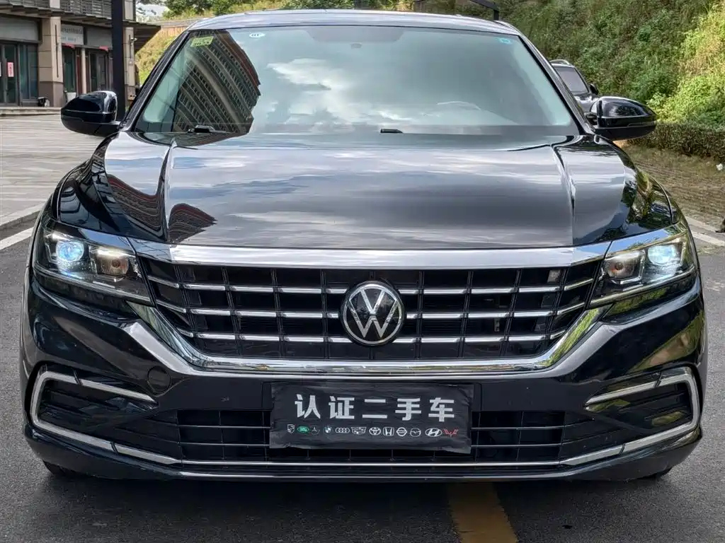 VOLKSWAGEN PASSAT 2021