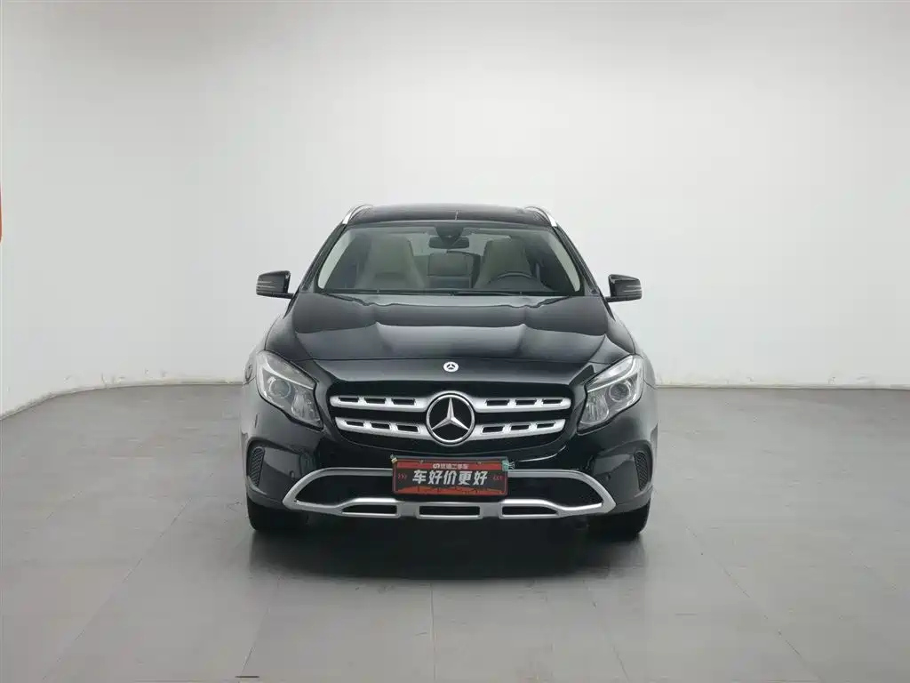 MERCEDES BENZ GLA 2017