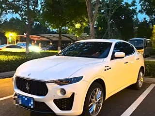 Заказать MASERATI LEVANTE