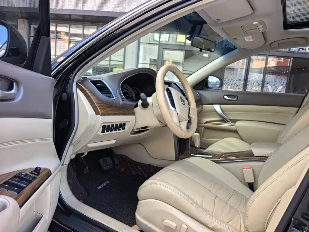 NISSAN TEANA 2012