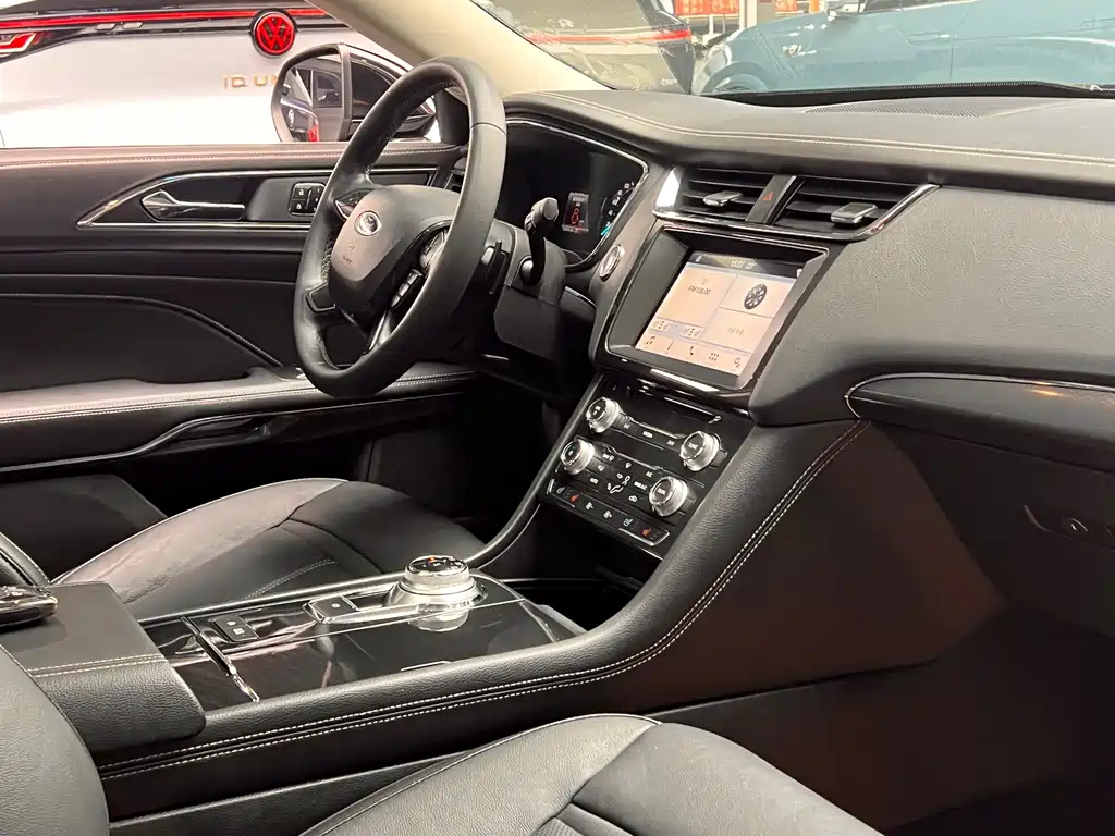 FORD TAURUS 2018