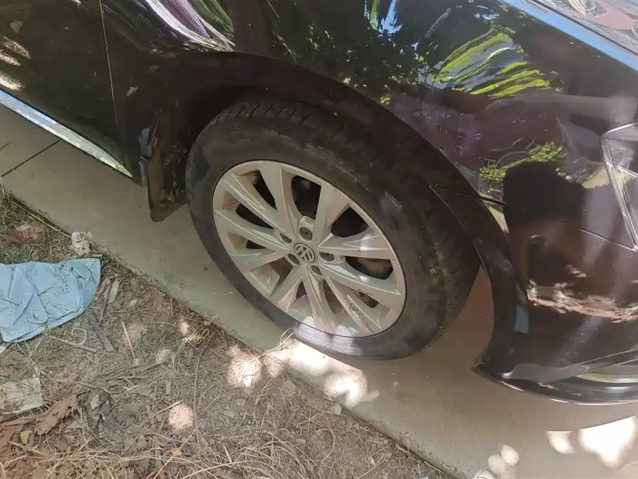 VOLKSWAGEN LAVIDA 2016