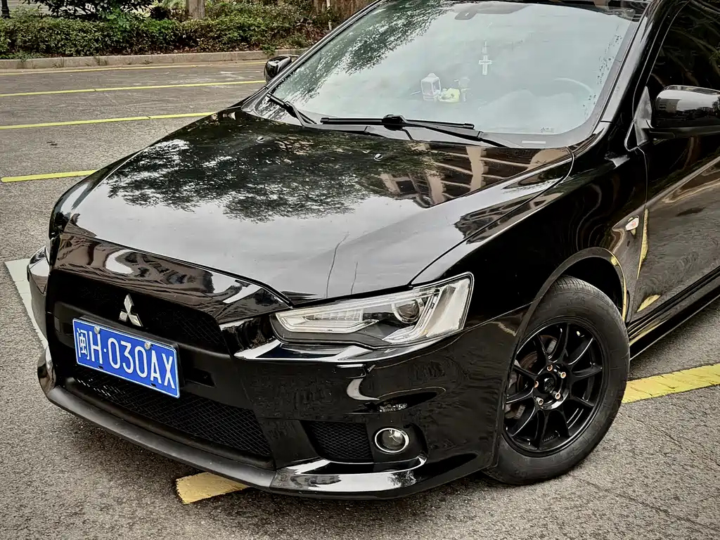 MITSUBISHI LANCER EX 2012