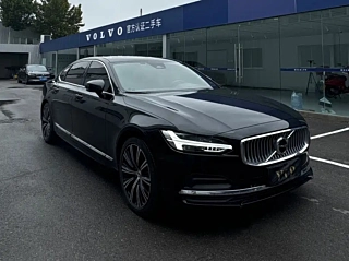 VOLVO S90 2023