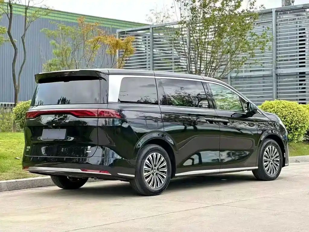 BYD XIA 2025