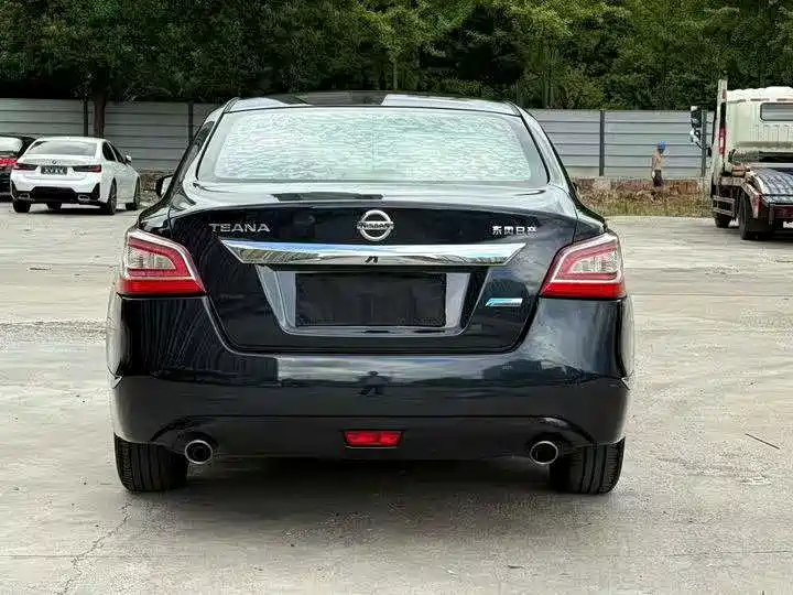NISSAN TEANA 2014