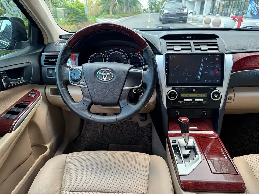 TOYOTA CAMRY 2013
