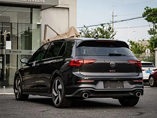 VOLKSWAGEN GOLF GTI  2021