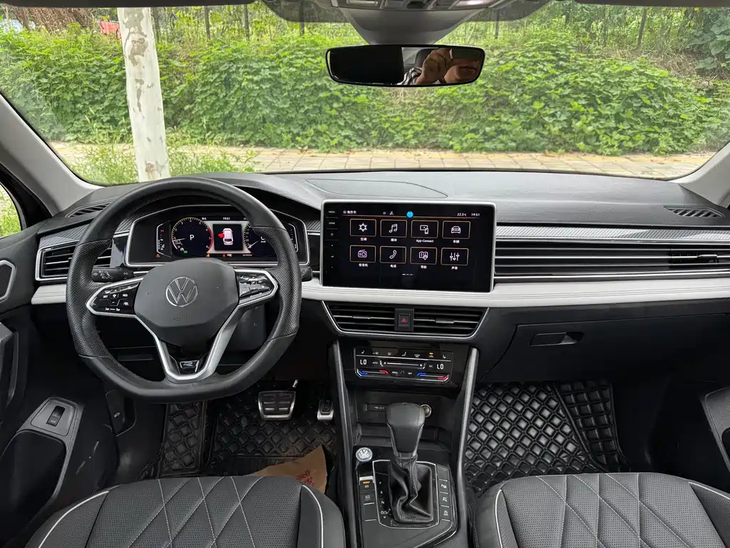 VOLKSWAGEN TIGUAN L 2023