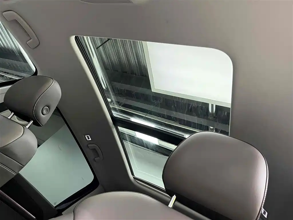 VOLKSWAGEN VILORAN 2024