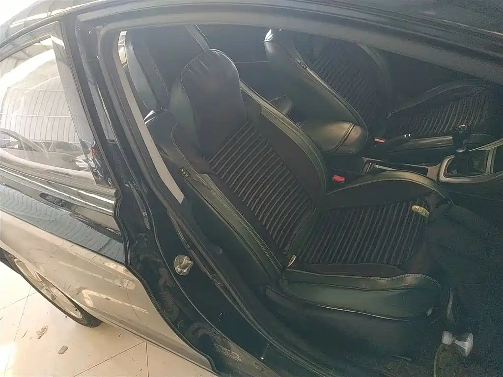 HYUNDAI ELANTRA 2012