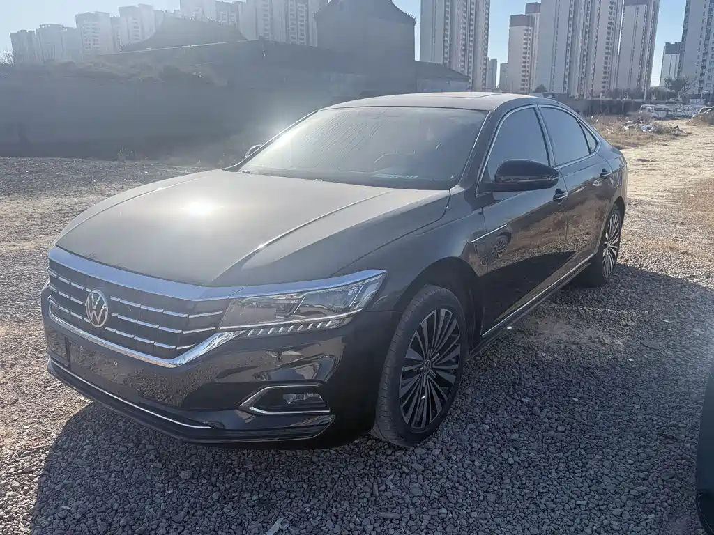 VOLKSWAGEN PASSAT 2020