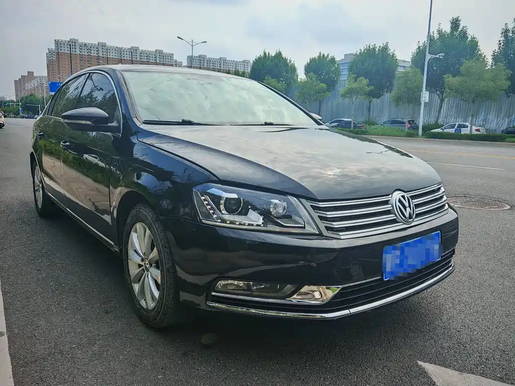 VOLKSWAGEN MAGOTAN 2015