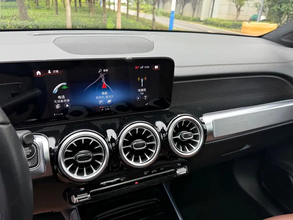 MERCEDES BENZ GLB 2021