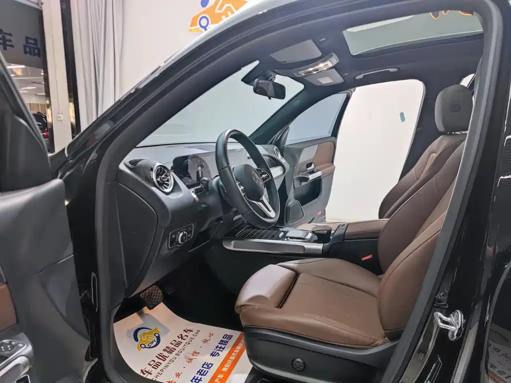 MERCEDES BENZ GLB 2021