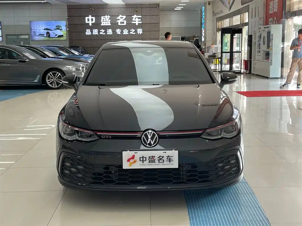 VOLKSWAGEN GOLF GTI 2021