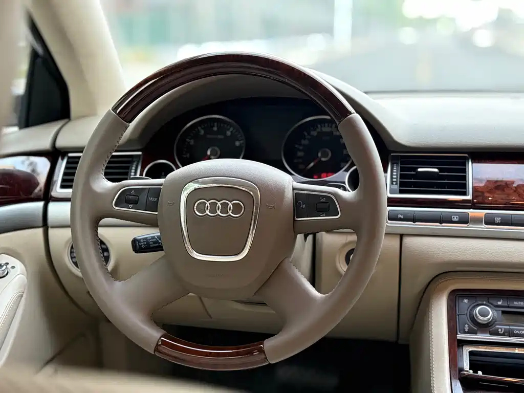 AUDI A8 2009