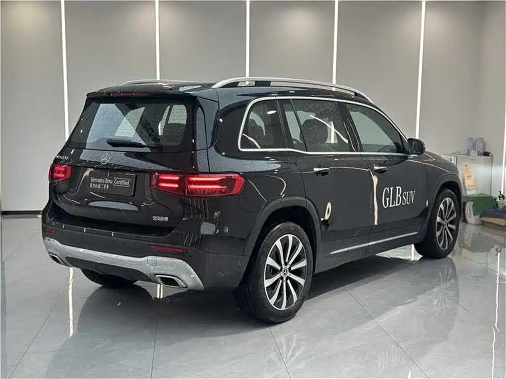 MERCEDES BENZ GLB 2024