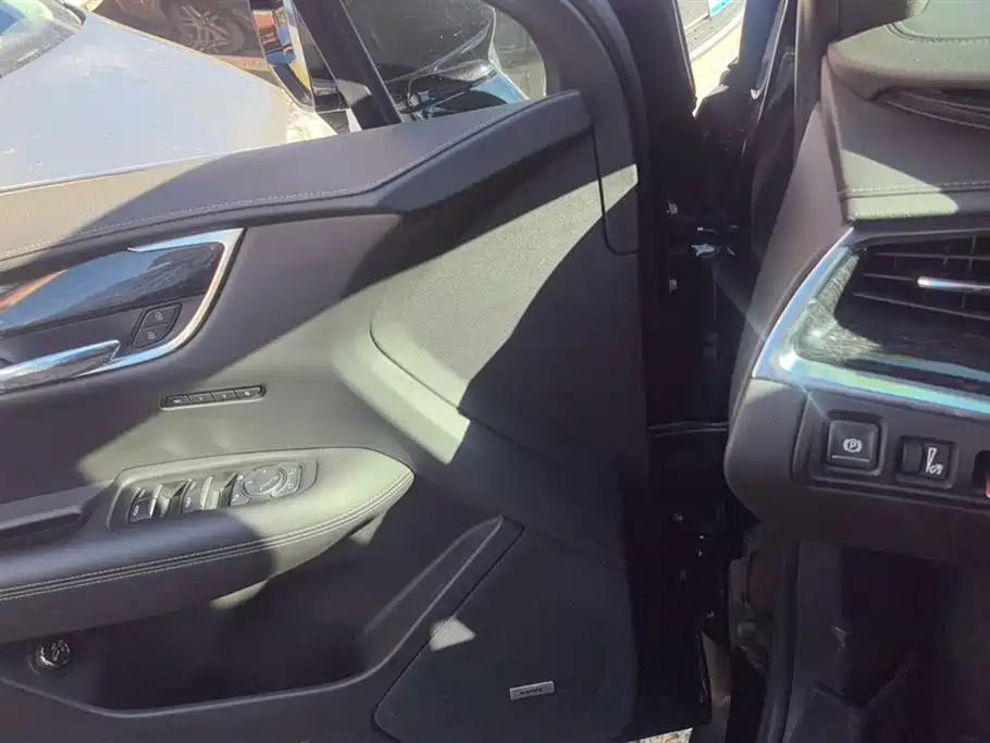 CADILLAC XT5 2020
