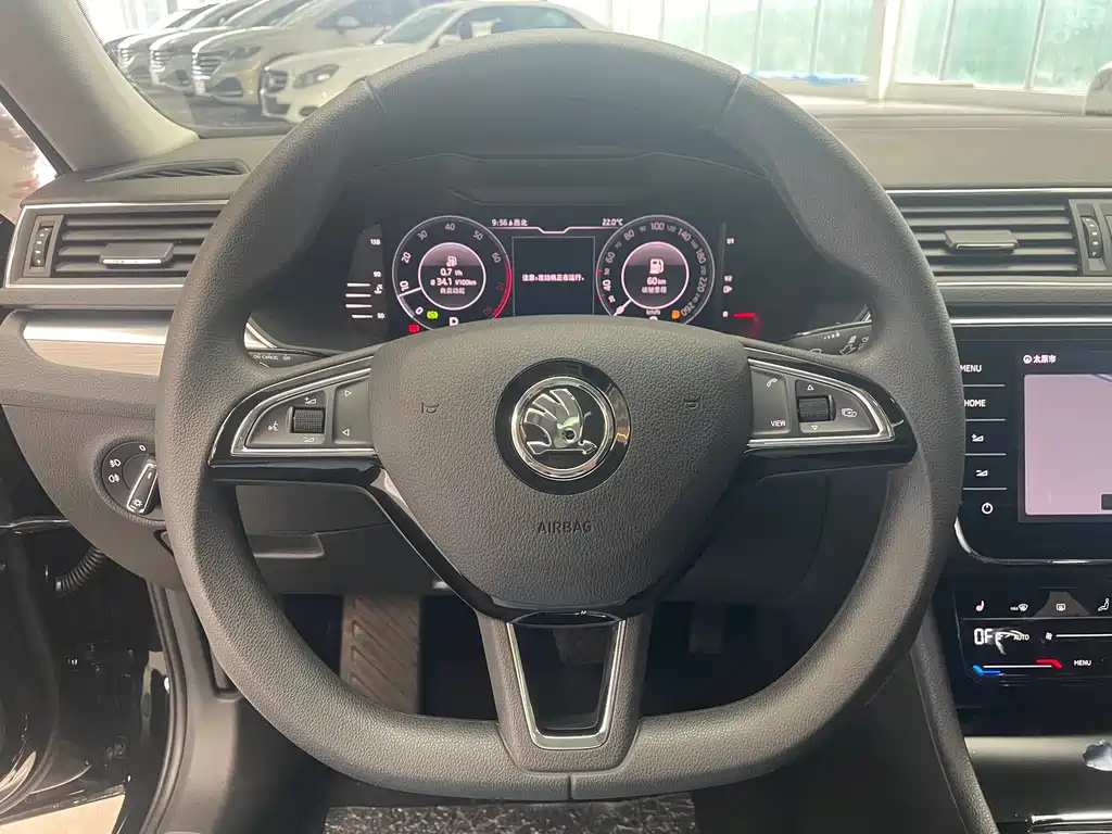 SKODA SUPERB 2024