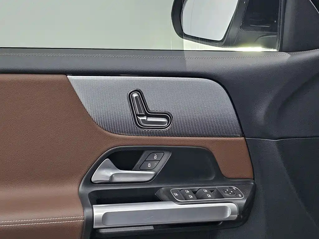 MERCEDES BENZ GLB 2022