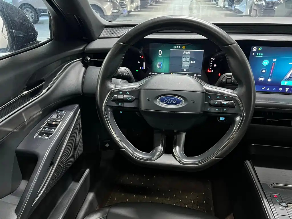 FORD MONDEO 2023