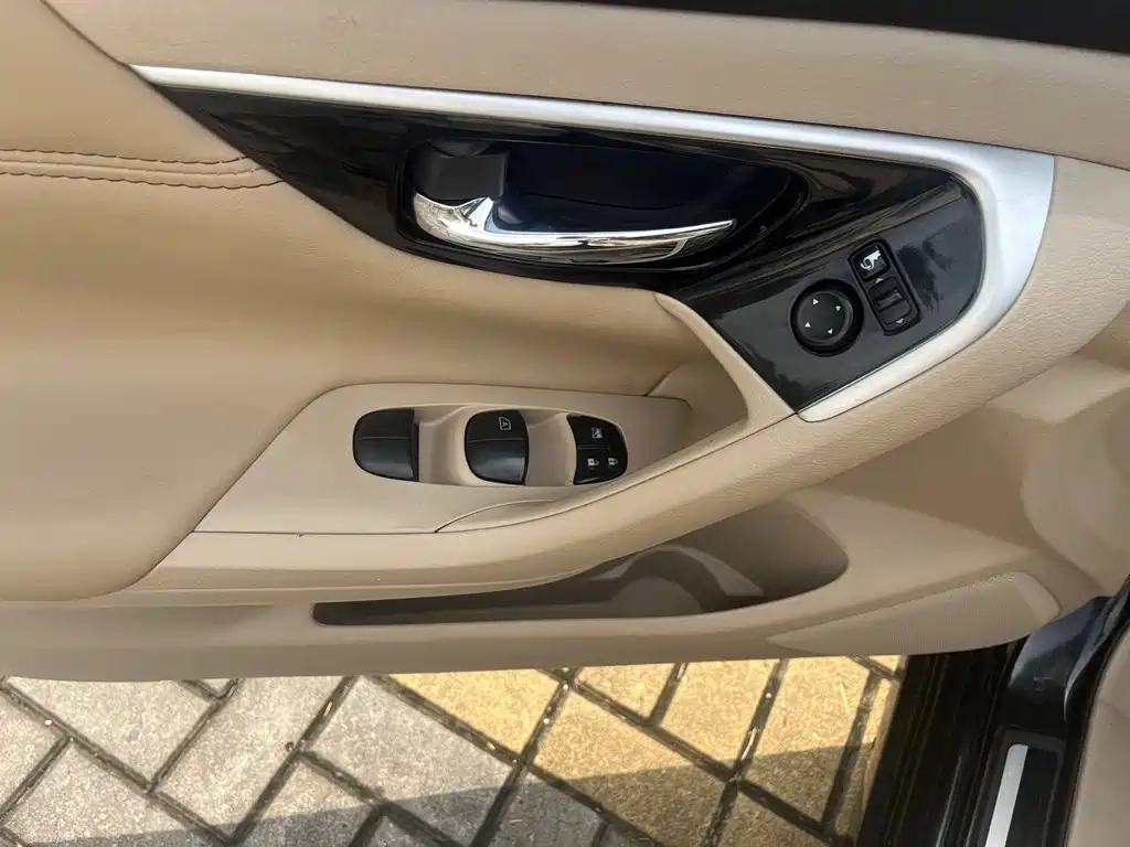 NISSAN TEANA 2017