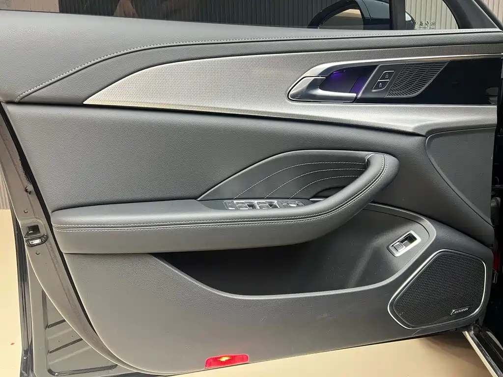HONGQI H5 2023