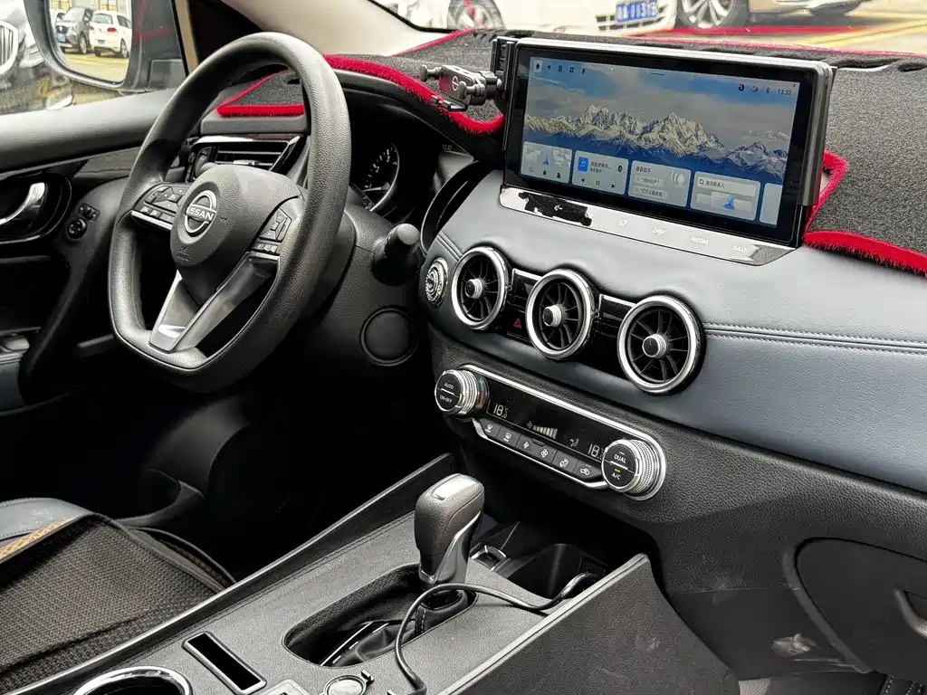 NISSAN QASHQAI 2025