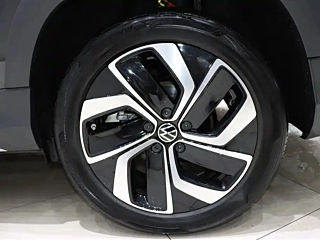 VOLKSWAGEN THARU  2023 YEAR 300TSI 2WD  EDITION 2023