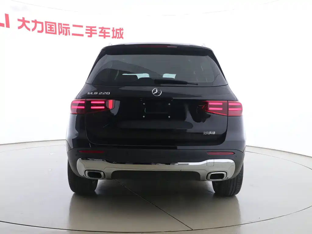 MERCEDES BENZ GLB 2024