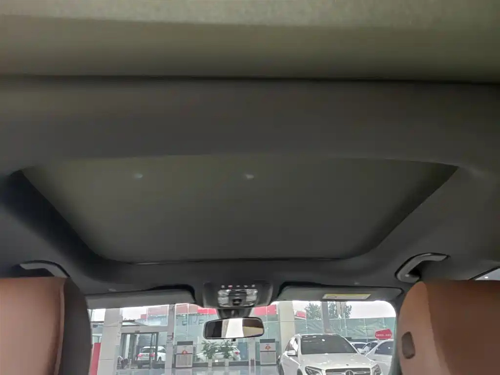 MERCEDES BENZ GLB 2021