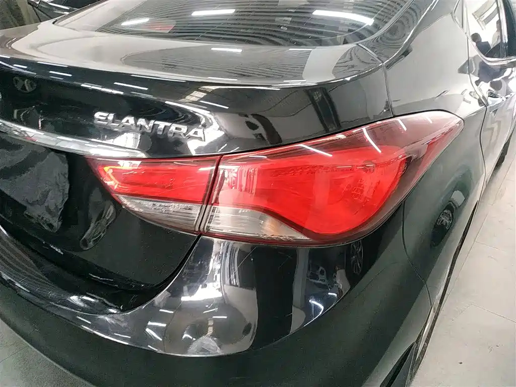 HYUNDAI ELANTRA 2016