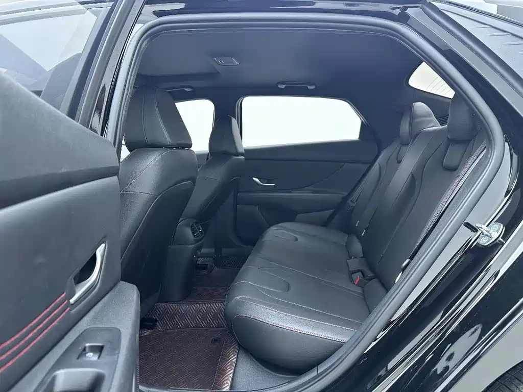 HYUNDAI ELANTRA 2023