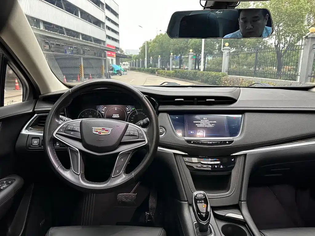 CADILLAC XT5 2018