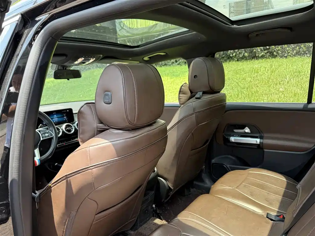 MERCEDES BENZ GLB 2021