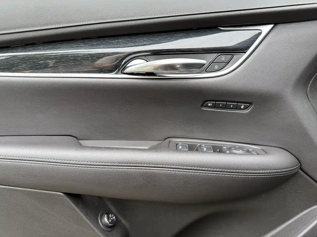 CADILLAC XT5 2020