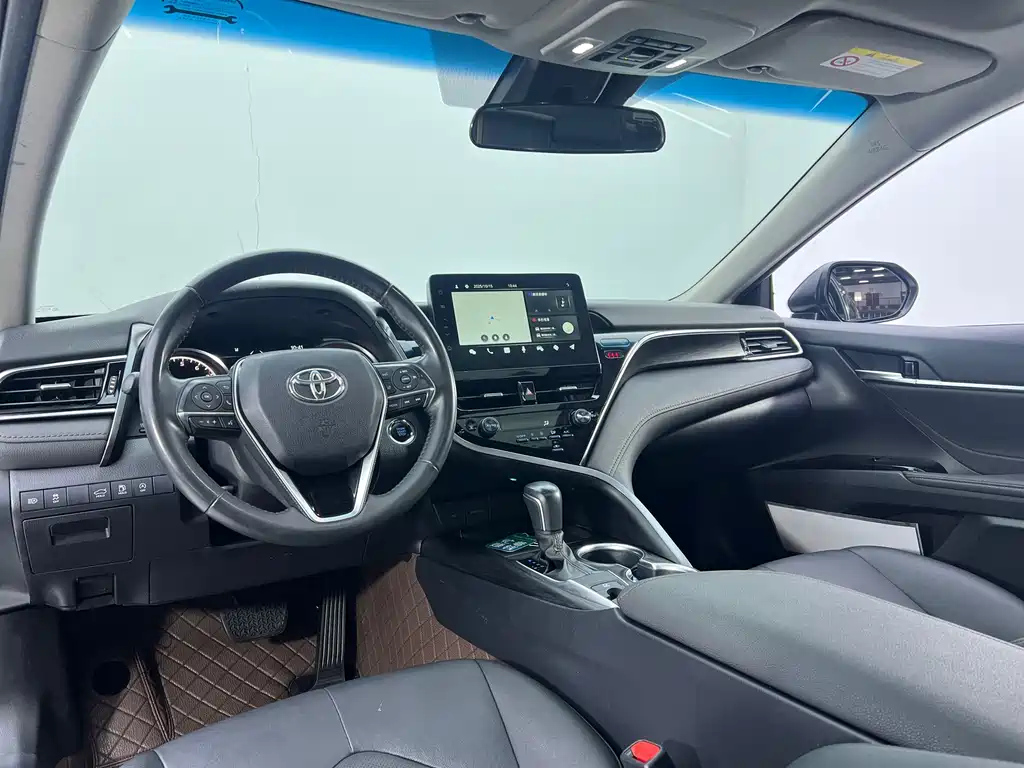 TOYOTA CAMRY 2021
