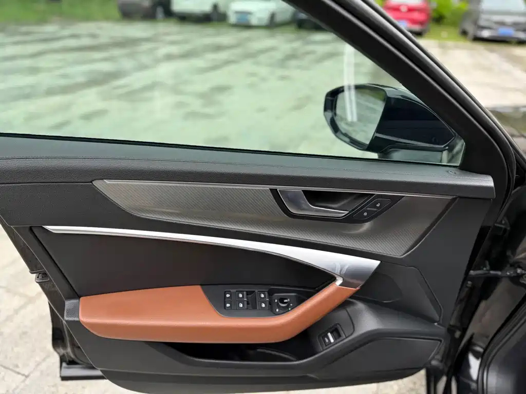 AUDI A6L 2019