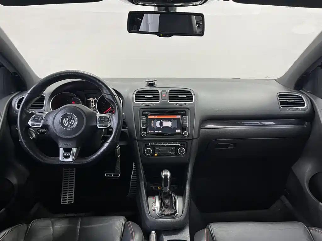 VOLKSWAGEN GOLF GTI 2012