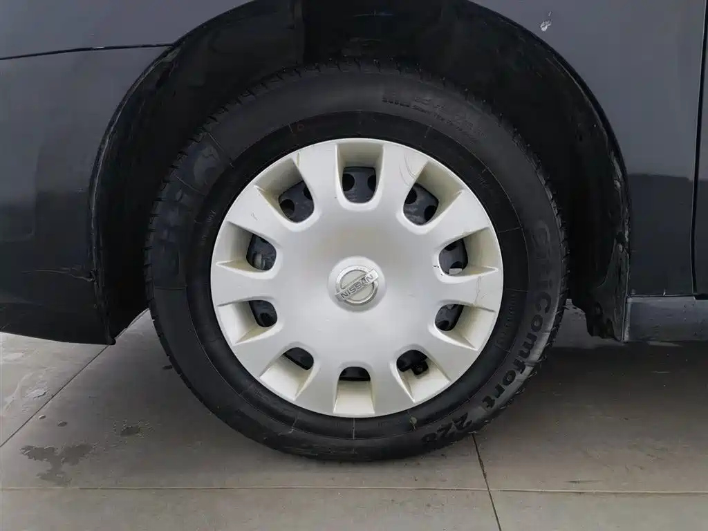 NISSAN SYLPHY 2012