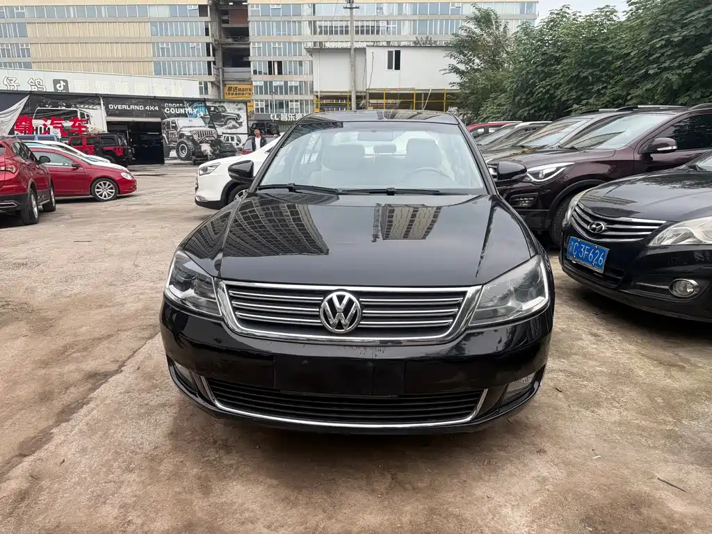 VOLKSWAGEN PASSAT LINGYU 2009