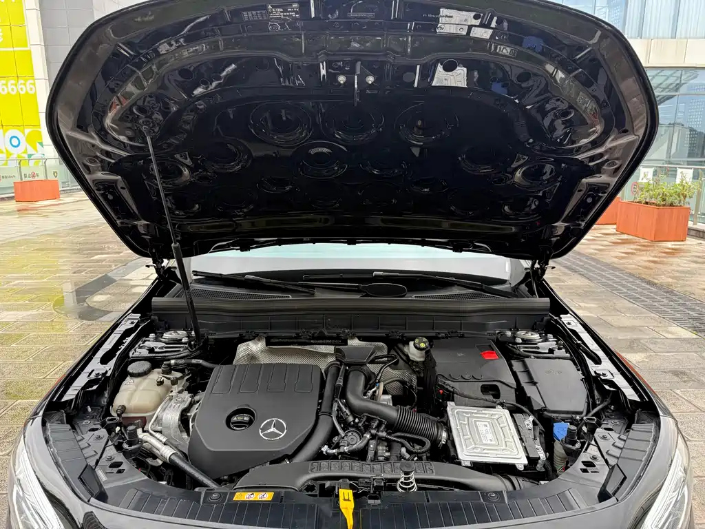 MERCEDES BENZ GLB 2021