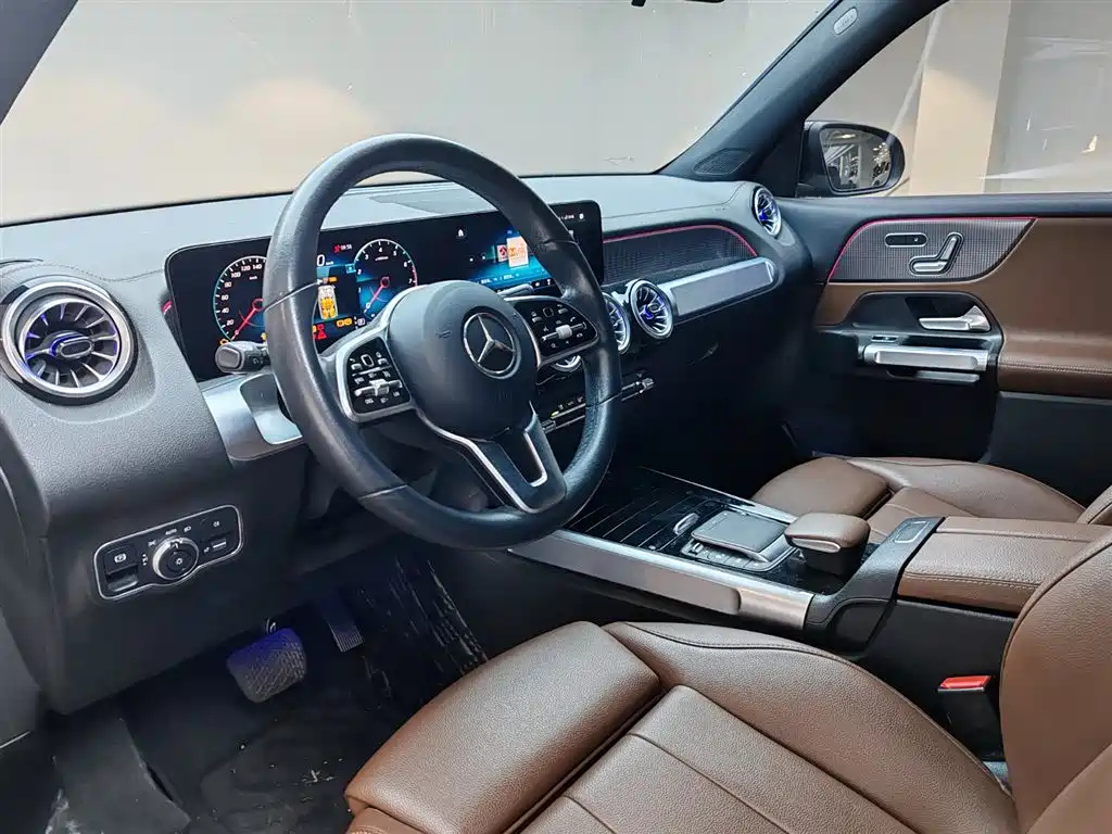 MERCEDES BENZ GLB 2021