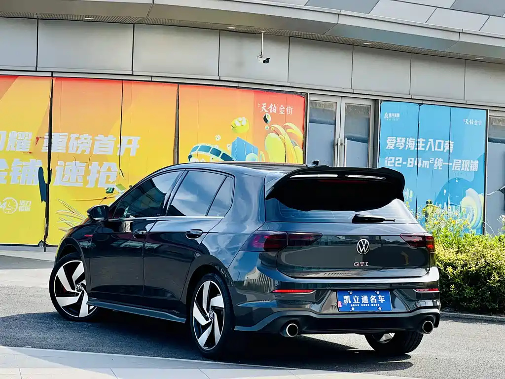 VOLKSWAGEN GOLF GTI 2021