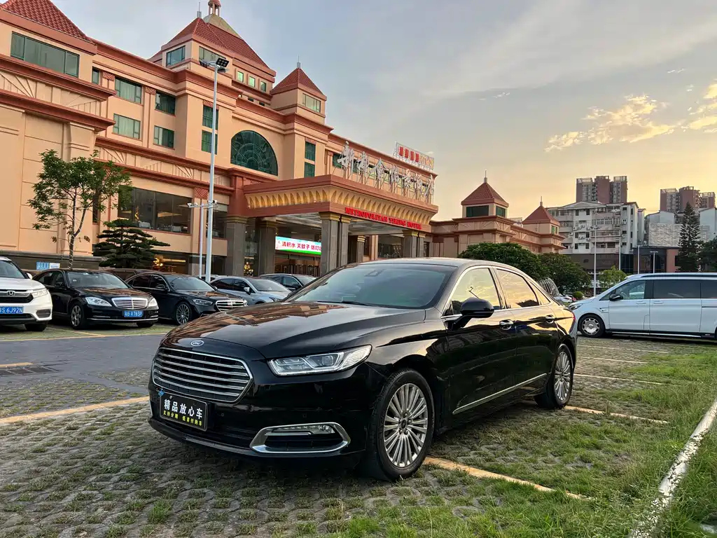 FORD TAURUS 2017